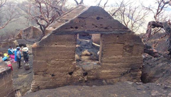 Huancavelica: incendio dejó a 10 familias sin viviendas