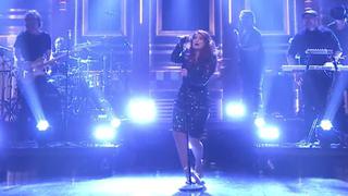 Meghan Trainor sufrió terrible caída en programa en vivo