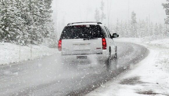 La tormenta invernal puede causar estragos en tu automóvil. (Foto: Pexels)