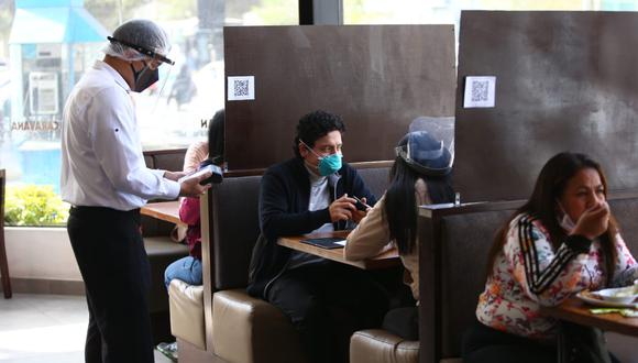 El presidente Vizcarra advirtió que comer en restaurantes es arriesgarse al contagio de coronavirus. (Foto: GEC)