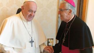 Papa Francisco envía bendición para el Perú en encuentro con el Arzobispo de Lima Carlos Castillo 