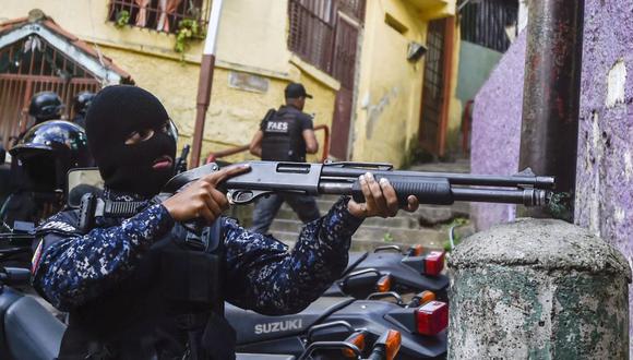 Las muertes violentas por “resistencia a la autoridad” en Venezuela de unos 30 millones de habitantes fueron 7,523 en el 2018. (Foto: Archivo/AFP).