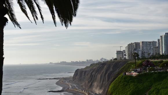 Vista de la Costa Verde, en Lima, Perú. (Foto por Martín BERNETTI / AFP)