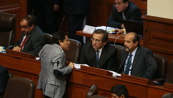 Tanto Velásquez Quesquén como Del Castillo manifestaron que su postura, a favor y en contra respectivamente, no ha variado respecto al primer proceso de vacancia presidencial.