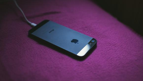 Apple podría obligar a usar cables ‘propietarios’ USB-C en el iPhone 15. (Foto: Archivo)