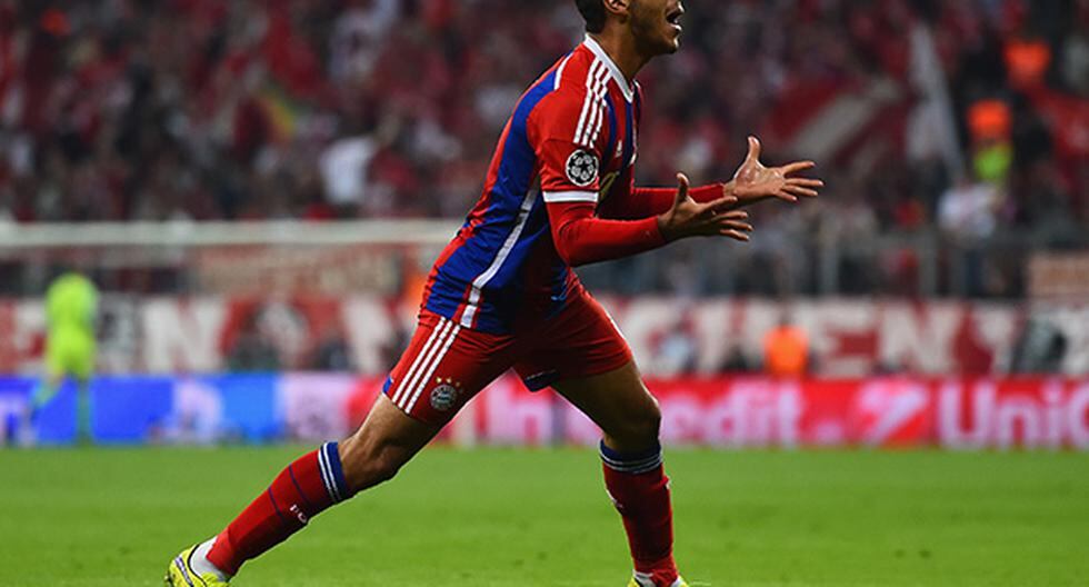 Thiago Alcántara anota el primer gol del partido. (foto: Getty Images)