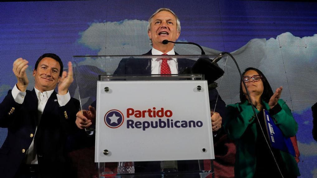 José Antonio Kast is the leader of a sector of the right in Chile.  (Photos: AFP)