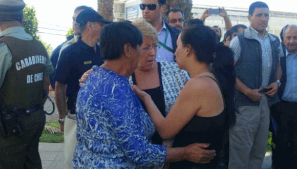 Bachelet visita Valparaíso y promete ayuda a damnificados