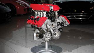 ¿Cuánto pagarías por el motor de un Ferrari 458 Italia?