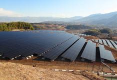 Minem busca llevar electricidad a 200.000 familias mediante energía solar