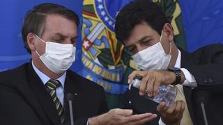 Exministro de Salud dice que alertó a Bolsonaro que el número de muertes por coronavirus sorprendería