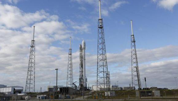 SpaceX pospone lanzamiento de un cohete por fallas en sensor