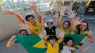 Familia con seis dedos en cada mano: "Brasil será hexacampeón"