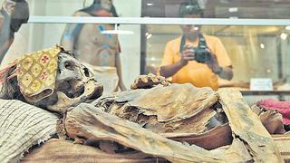Peligra conservación de momia tatuada de Huacho y de 4.000 piezas preíncas