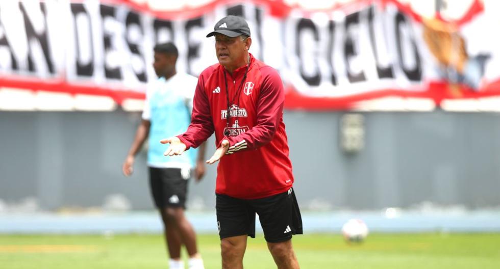Reynoso ha dirigido 13 partidos al mando de la selección peruana: obtuvo cuatro victorias, dos empates y siete derrotas. (Foto: FPF)