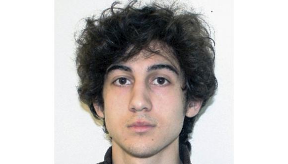 Esta foto de archivo publicada el 19 de abril de 2013 por la Oficina Federal de Investigaciones muestra a Dzhokhar Tsarnaev, condenado a muerte por llevar a cabo el ataque con bomba en la maratón de Boston del 15 de abril de 2013 que mató a tres personas e hirió a más de 260. (FBI a través de AP, archivo).