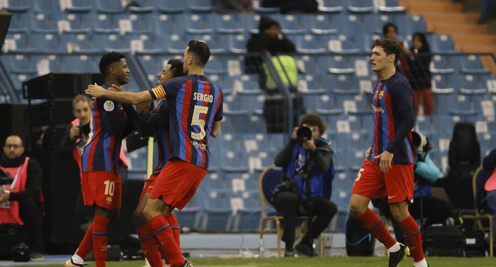 Barcelona derrotó por penales a Real Betis y clasificó a la final de la Supercopa de España. Foto: EFE.