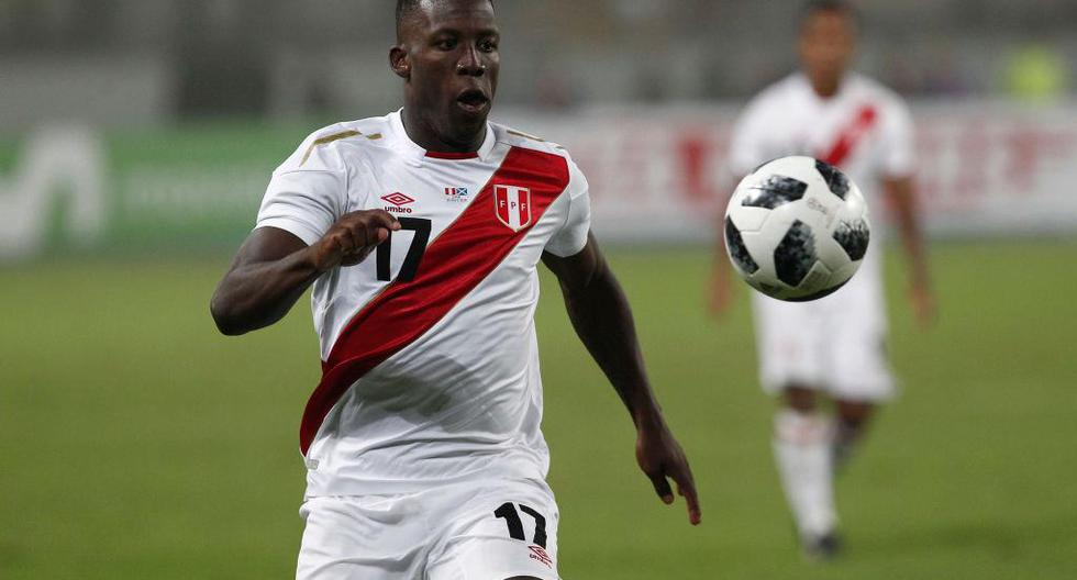 FIFA destacó la presencia del lateral derecho de la Selección Peruana: Luis Advíncula. | Foto: Getty