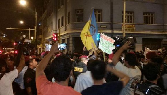 Régimen juvenil: marcha dejó 20 detenidos y 16 Policías heridos