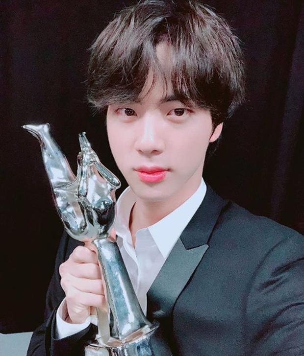 Jin (Foto: Instagram)