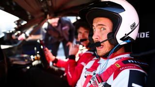 De la cancha al circuito: Eden Hazard se subió a un auto de carrera junto al piloto Oliver Rowland | FOTOS