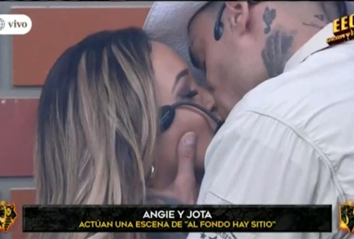 Angie y Jota se dieron beso en competencia de "Esto es guerra". (Imagen: América TV)