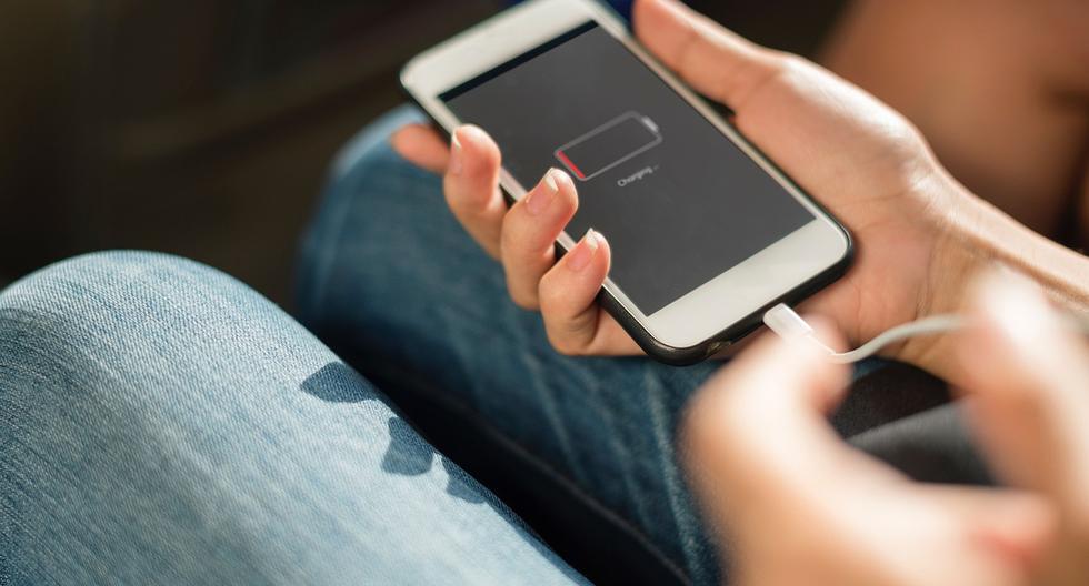 The Hidden Menu: Unlocking the Secrets of Your Cell Phone Battery