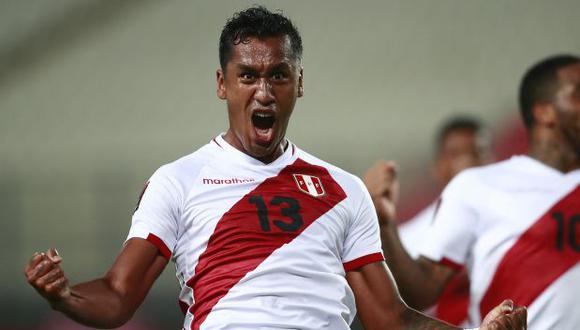 Renato Tapia jugó cinco de los seis partido que tiene Perú en las Eliminatorias Qatar 2022. (Foto: AFP)