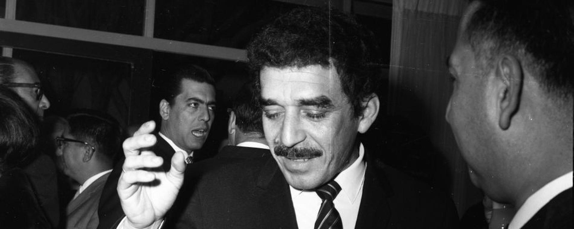 Titanes en el ring: La foto que define el encuentro histórico entre Gabriel García Márquez y Mario Vargas Llosa