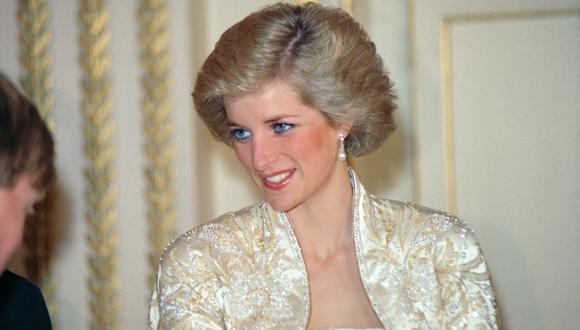 Esto fue lo que generó una IA cuando se le preguntó quién estaba detrás de la muerte de la princesa Diana. (Foto: AFP)