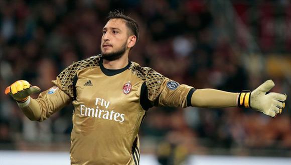 Mino Raiola, representante de Gianluigi Donnarumma, busca anular el contrato del joven portero con el AC Milan por este motivo. (Foto: AFP)