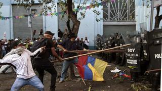 Paro nacional en Ecuador contra Correa: Hay 12 policías heridos