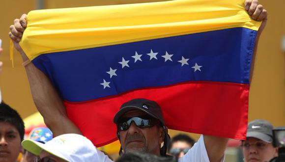 Migraciones presenta norma para regularizar a venezolanos
