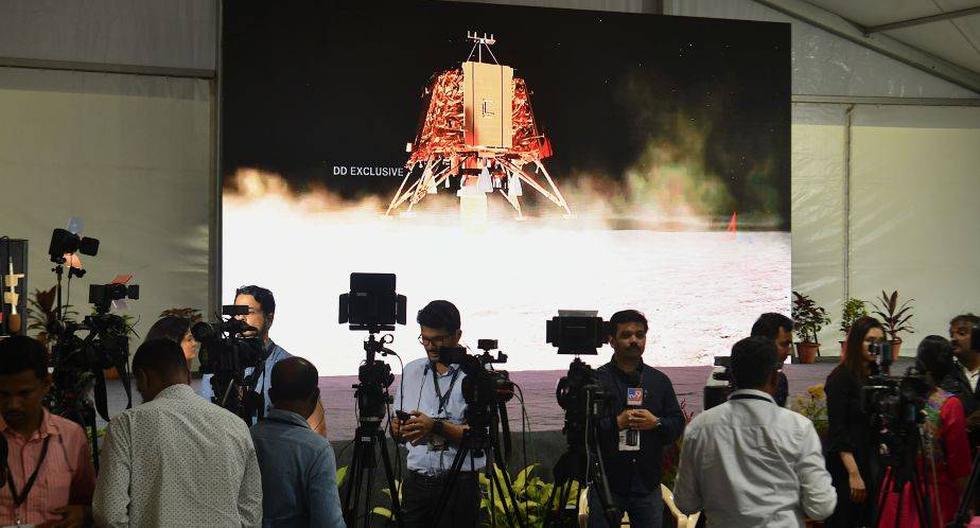La agencia espacial india ISRO aseguró haber perdido el contacto con la sonda que debía alunizar este sábado. (Foto: AFP)