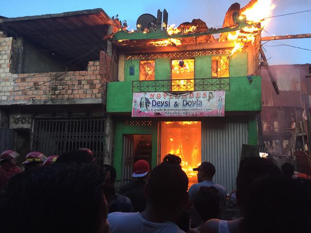 Loreto: incendio en tienda deja otras cuatro casas afectadas en Belén | FOTOS