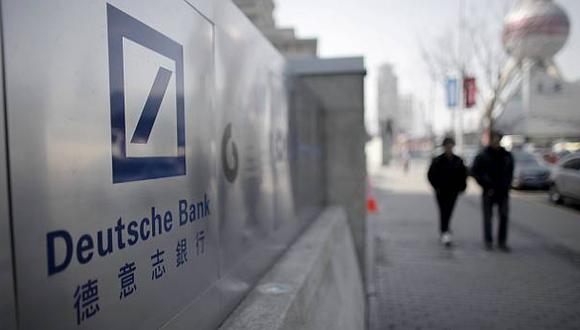 Deutsche Bank recortaría más empleos tras sanción en EE.UU.