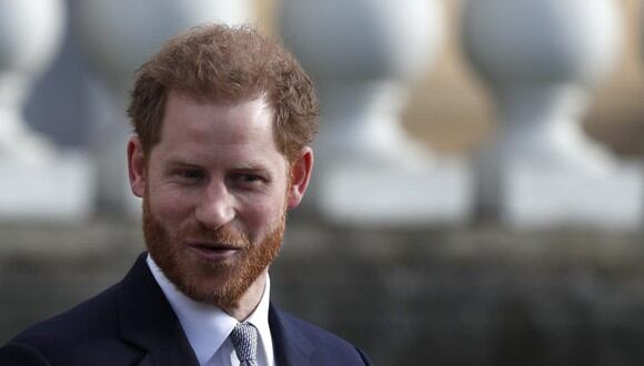 El Príncipe Harry quiere llevar una vida normal alejado de la familia real británica y ya tiene una divertida experiencia para contar. (Foto: AFP)