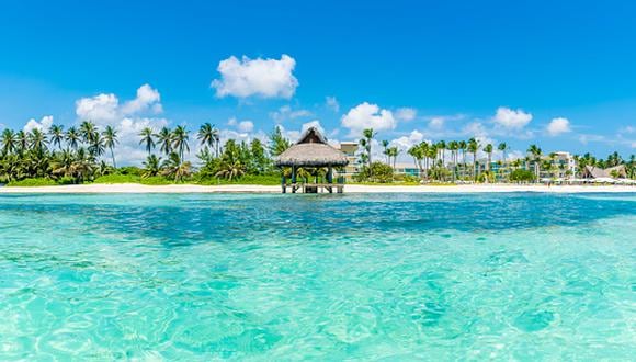 Punta Cana es un destino de playa muy popular del Caribe con excelente infraestructura y una oferta hotelera amplia, convirtiéndose en un destino perfecto para los peruanos que quieren relajarse y no gastar tanto. (Foto: Getty Images)