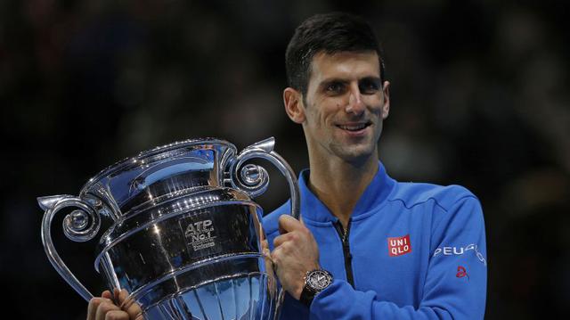 Djokovic recibió el trofeo ATP como número uno del 2015 [FOTOS] - 3