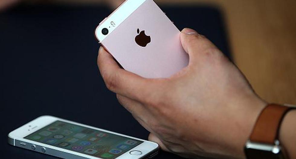 Un iPhone SE, el nuevo teléfono que Apple acaba de presentar, acaba de enfrentar una difícil prueba de resistencia que es viral en YouTube. (Foto: Getty Images)