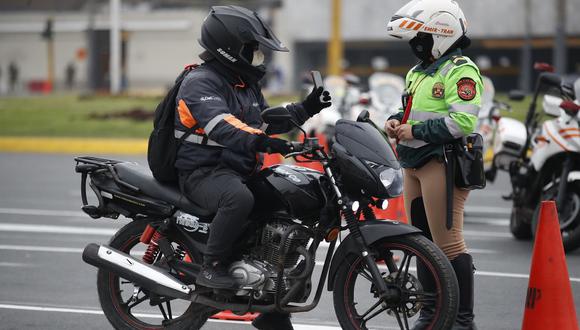 Sigue los pasos para tramitar tu pase laboral aquí. (Foto: Andina)