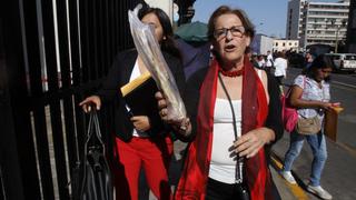 Susana Villarán acudió a la fiscalía para diligencia de deslacrado