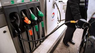 Francia apunta a deshacerse de los carros con gasolina