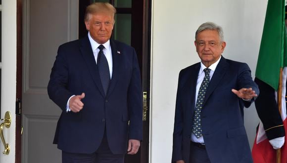Imagen de archivo | El ex presidente de los Estados Unidos, Donald Trump (izq.) y el presidente de México, Andrés Manuel López Obrador. (Foto de Nicolás Kamm / AFP)
