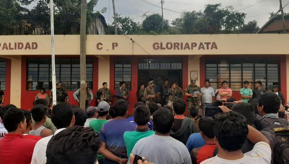 Los efectivos militares fueron detenidos por pobladores. Los confundieron con delincuentes. (Foto: Jorge Quispe Romero)