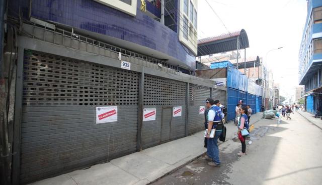 La Municipalidad de Lima continuó fiscalizando galerías y locales comerciales en Mesa Redonda, luego del incendio que destruyó 30 inmuebles. (Foto: Giancarlo Ávila)