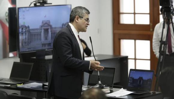 El fiscal José Domingo Pérez leyó la declaración de Jorge Yoshiyama Sasaki ante el juez Richard Concepción Carhuancho.  (Foto: Anthony Niño de Guzmán / El Comercio)