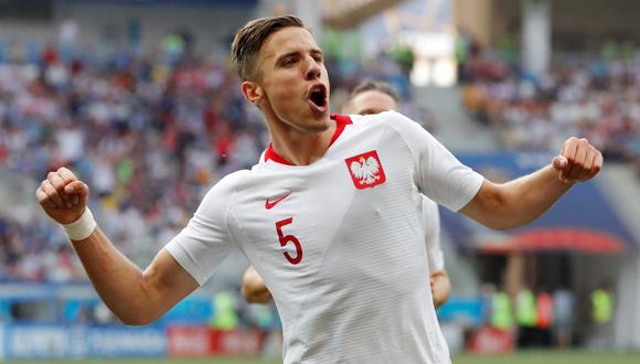 Jan Bednarek abrió el marcador en el Japón vs. Polonia. (Foto: Reuters)