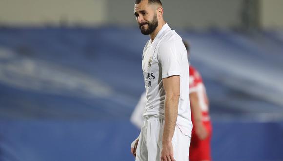 Real Madrid no pudo ante Sevilla y empató 2-2 en casa