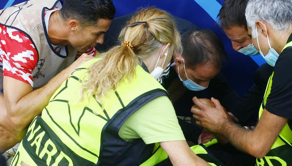Cristiano Ronaldo auxilió a comisario al que le tiró un pelotazo. (Foto: Agencias)
